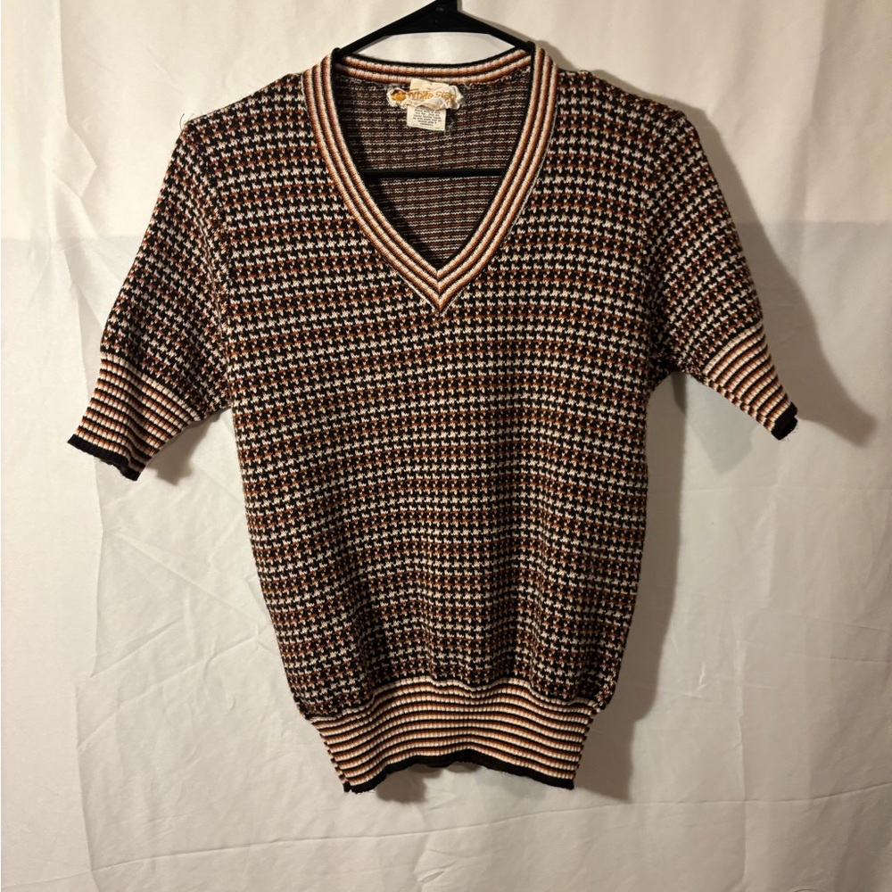 White Stag Vintage V-Neck Knit Sweater